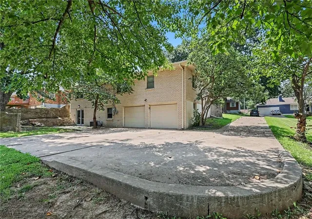 Photo 20 of Single family home for sale at 5609 Manning Ave, Raytown, MO 64133 | MLS# 2635490 | Listing updated on 2026-08-08