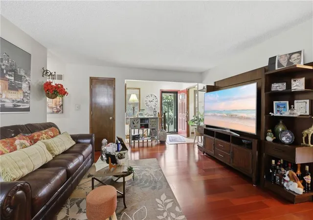 Photo 3 of Single family home for sale at 4680 N Olive St, Kansas City, MO 64116 | MLS# 2635505 | Listing updated on 2026-08-27