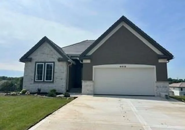 Photo 1 of Single family home for sale at 4012 Ne Chapel Ridge Pl, Lees Summit, MO 64064 | MLS# 2635507 | Listing updated on 2026-08-22