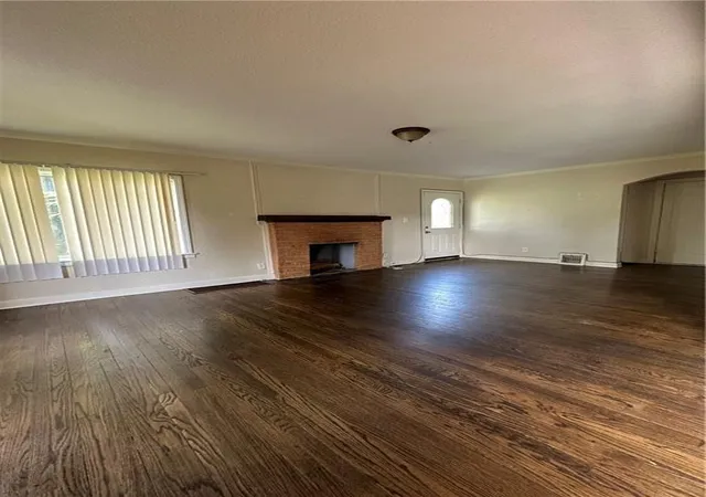 2nd image of 1701 E Mechanic Ave, Independence, MO 64050 | MLS# 2635510