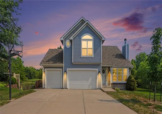 1st image of 1408 Ne 196th Ct, Smithville, MO 64089 | MLS# 2635515
