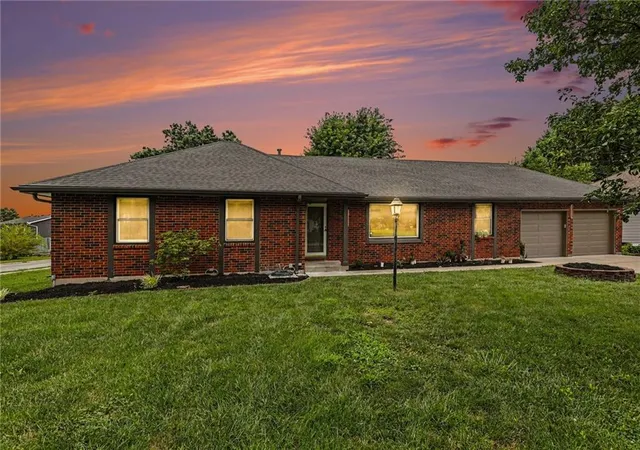 2nd image of 300 N Woodson Dr, Raymore, MO 64083 | MLS# 2635517