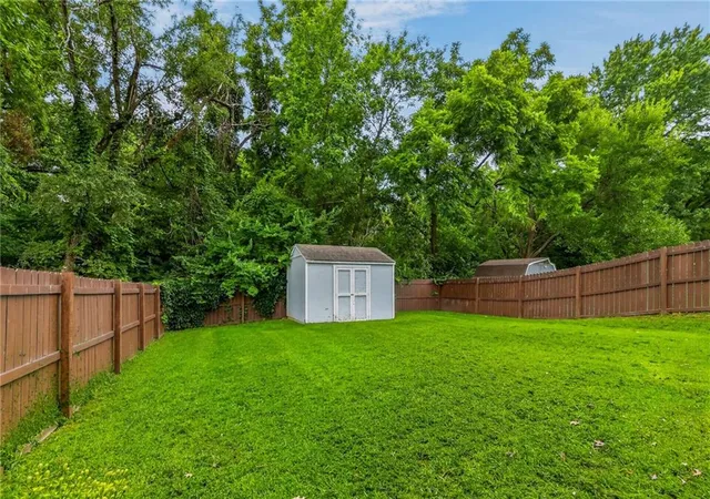 44th image of 9921 W 67th St, Shawnee, KS 66203 | MLS# 2635529