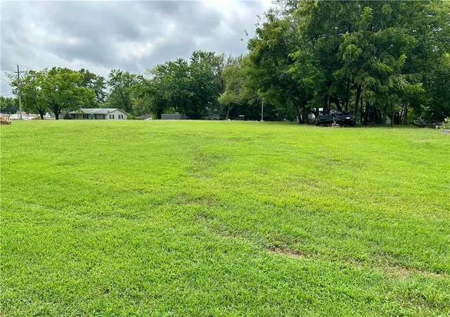 Photo 4 of Land for sale at W 8th And Howenstein St, Cameron, MO 64429 | MLS# 2635531 | Listing updated on 2026-10-06
