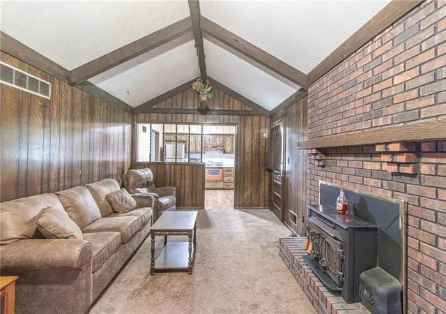 Photo 4 of Sale Pending at 3026 S Kendall Dr, Independence, MO 64055 | MLS# 2635543 | Listing updated on 2026-08-23