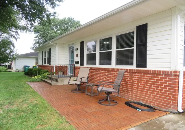 2nd image of 12 Holly Ln, Paola, KS 66071 | MLS# 2635545