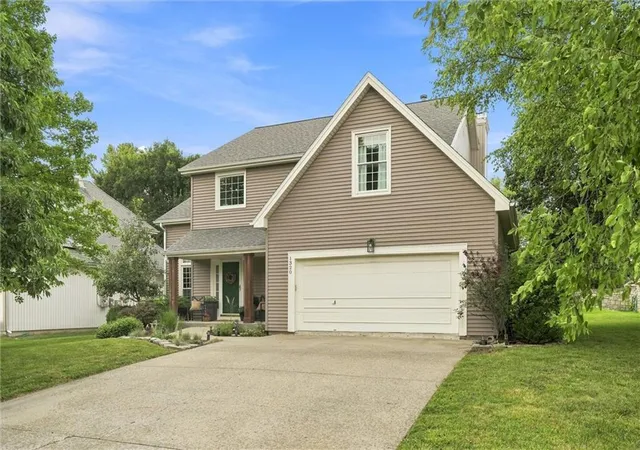 Photo 1 of Sale Pending at 1320 Ne 95th Terrace, Kansas City, MO 64155 | MLS# 2635548 | Listing updated on 2026-09-01