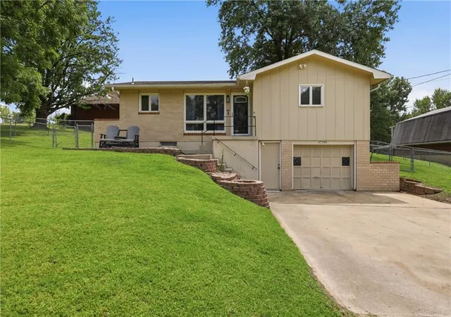 1st image of 17705 E 28th St S, Independence, MO 64057 | MLS# 2635549