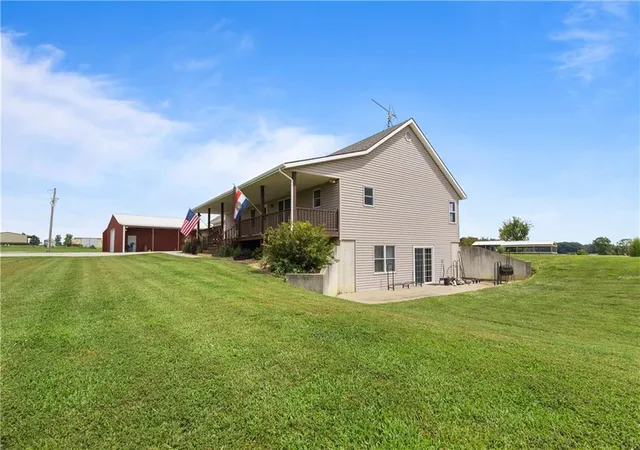 2nd image of 419 Ne 251 Rd, Warrensburg, MO 64093 | MLS# 2635558