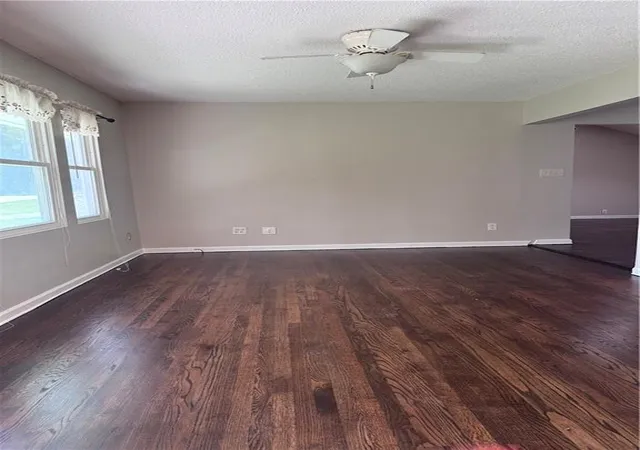 Photo 3 of Single family home for sale at 5722 W 70th Terrace, Overland Park, KS 66204 | MLS# 2635562 | Listing updated on 2026-09-05