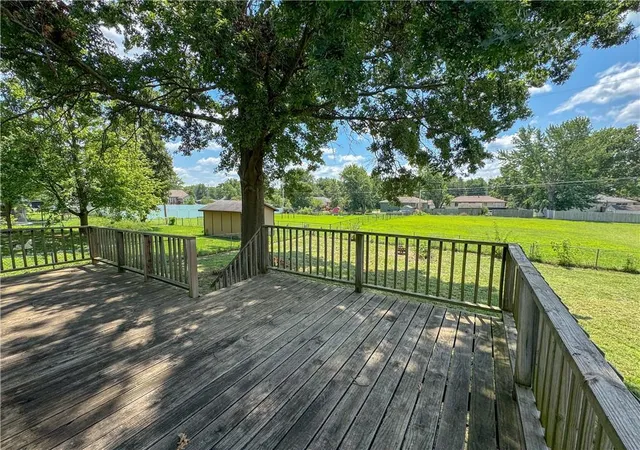 4th image of 1403 Blueberry Dr, Harrisonville, MO 64701 | MLS# 2635564