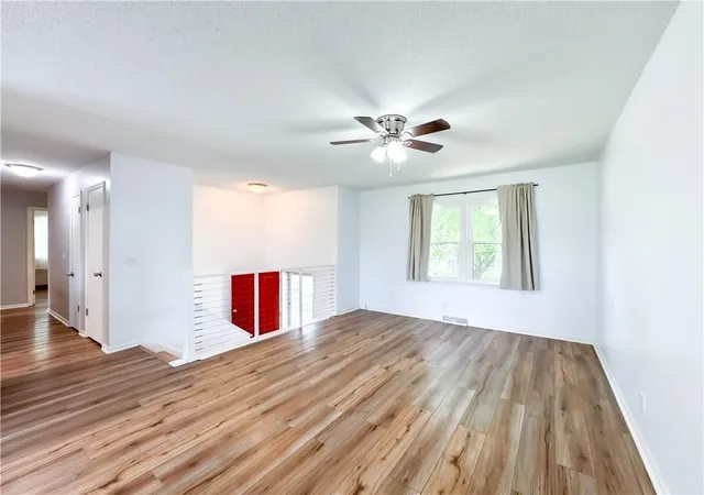5th image of 1403 Blueberry Dr, Harrisonville, MO 64701 | MLS# 2635564