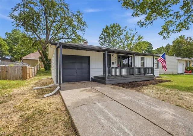 Photo 3 of Single family home for sale at 3313 Vermont Ave, Independence, MO 64052 | MLS# 2635566 | Listing updated on 2026-08-27