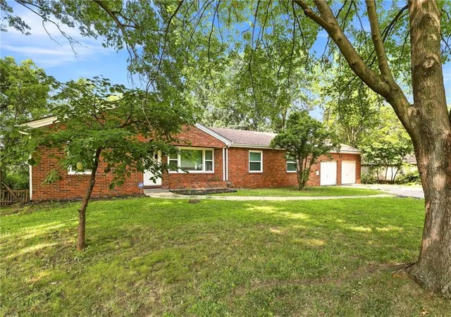 Photo 3 of Sale Pending at 3714 Blue Ridge Blvd, Independence, MO 64052 | MLS# 2635567 | Listing updated on 2026-09-23
