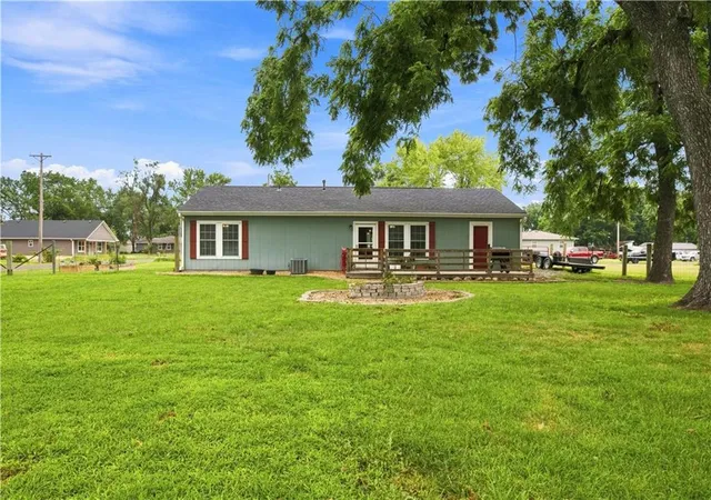 3rd image of 506 Broadway N/A, East Lynne, MO 64743 | MLS# 2635575