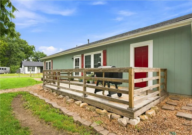 4th image of 506 Broadway N/A, East Lynne, MO 64743 | MLS# 2635575