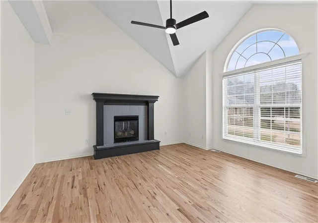 Photo 3 of Sale Pending at 1106 Creekside Ct, Raymore, MO 64083 | MLS# 2635576 | Listing updated on 2026-09-24