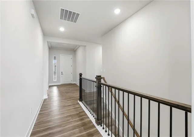 Photo 3 of Single family home for sale at 20647 Skyview Ln, Spring Hill, KS 66083 | MLS# 2635581 | Listing updated on 2026-10-08