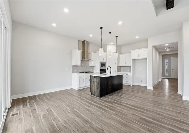 Photo 3 of Single family home for sale at 20647 Skyview Ln, Spring Hill, KS 66083 | MLS# 2635581 | Listing updated on 2026-10-08