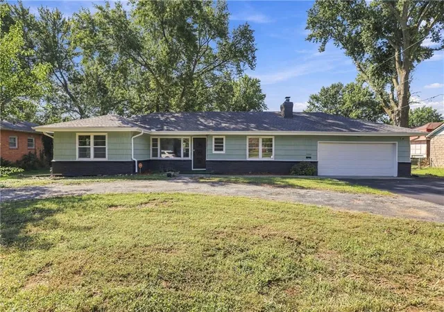 Photo 1 of Single family home for sale at 3320 Blue Ridge Blvd, Independence, MO 64052 | MLS# 2635585 | Listing updated on 2026-10-02