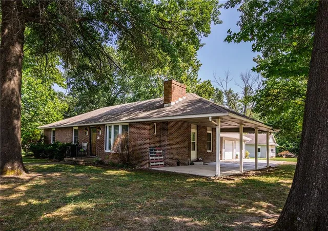 1st image of 501 E Oak St, Rich Hill, MO 64779 | MLS# 2635592