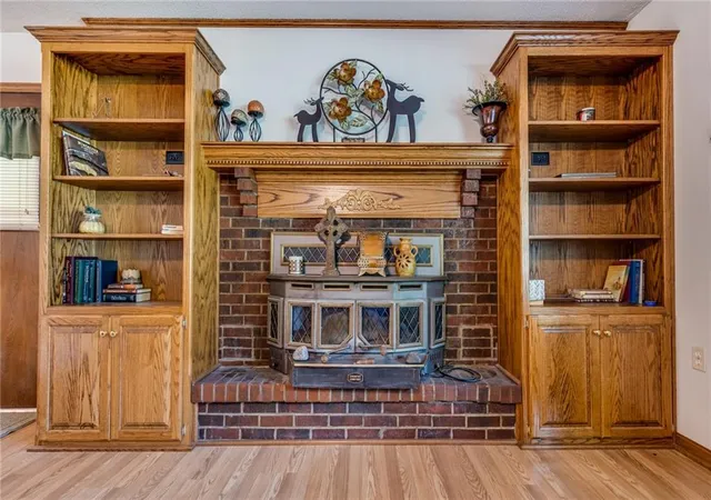 5th image of 501 E Oak St, Rich Hill, MO 64779 | MLS# 2635592