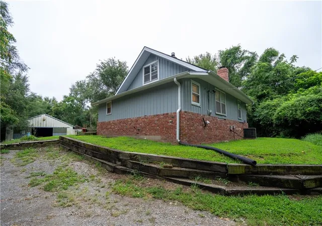 Photo 3 of Single family home for sale at 6501 S 16th Street, Saint Joseph, MO 64504 | MLS# 2635599 | Listing updated on 2026-08-07