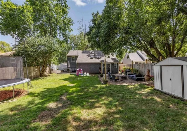 32nd image of 5504 W 51st St, Roeland Park, KS 66202 | MLS# 2635600
