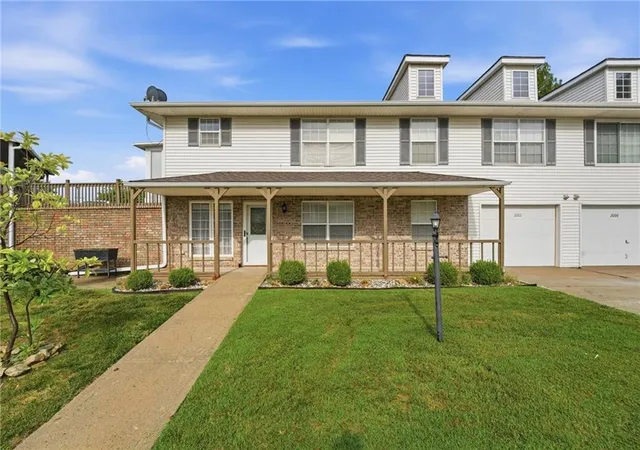 1st image of 2002 S Hummel Dr, Independence, MO 64055 | MLS# 2635601
