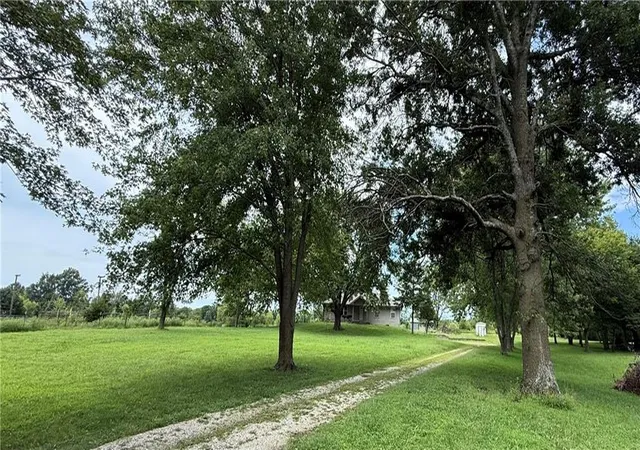 Photo 3 of Single family home for sale at 23820 S State Hwy Ee, Harrisonville, MO 64701 | MLS# 2635608 | Listing updated on 2026-08-21