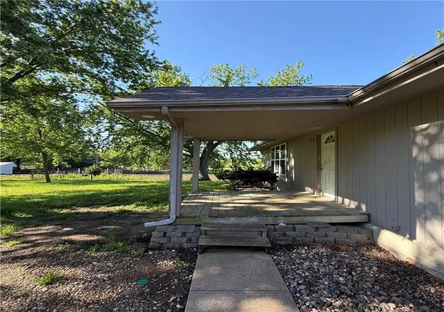 Photo 3 of Single family home for sale at 23820 S State Hwy Ee, Harrisonville, MO 64701 | MLS# 2635608 | Listing updated on 2026-08-21