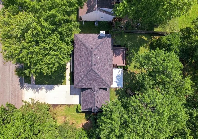39th image of 11239 W 99th Pl, Overland Park, KS 66214 | MLS# 2635613
