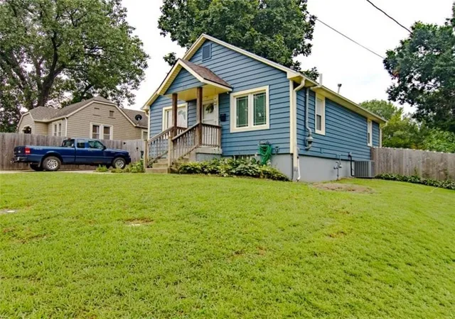 Photo 2 of Single family home for sale at 103 E Myrtle St, Pleasant Hill, MO 64080 | MLS# 2635621 | Listing updated on 2026-08-31