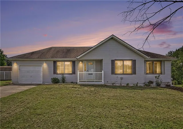 1st image of 31455 Lyman Ln, Excelsior Springs, MO 64024 | MLS# 2635629