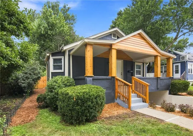 2nd image of 4734 Mission Rd, Roeland Park, KS 66205 | MLS# 2635633