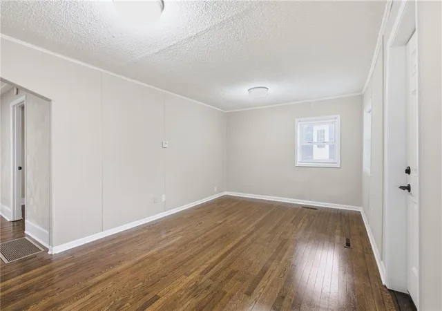 4th image of 4734 Mission Rd, Roeland Park, KS 66205 | MLS# 2635633