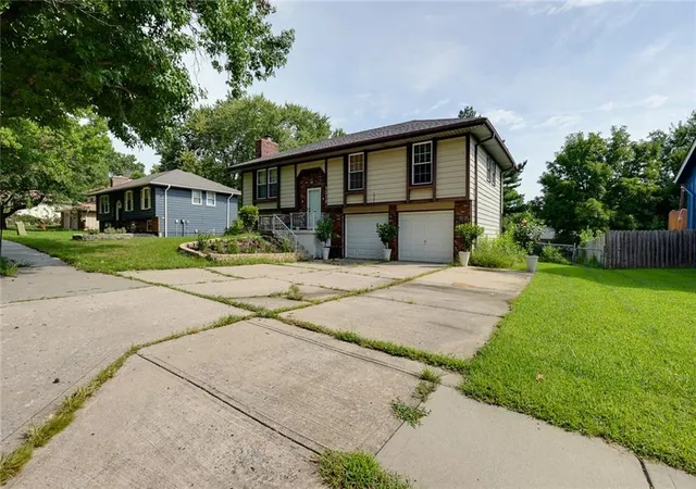 Photo 28 of Single family home for sale at 7312 NW 77th Terrace, Kansas City, MO 64152 | MLS# 2635639 | Listing updated on 2026-10-20