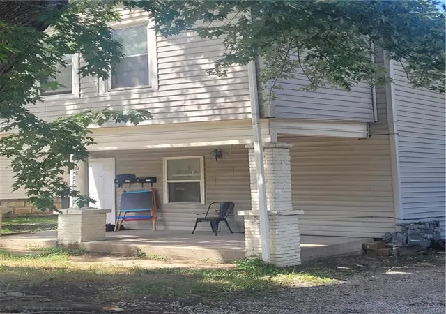 2nd image of 1708 Metropolitian Ave, Kansas City, KS 66103 | MLS# 2635640