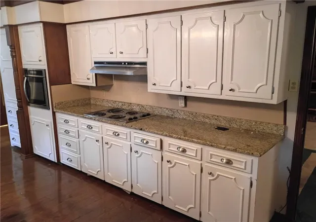 3rd image of 506 Elmwood Ln, Pittsburg, KS 66762 | MLS# 2635654