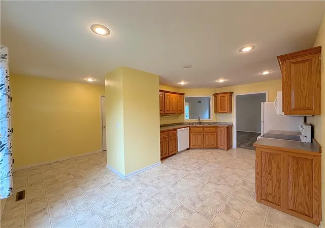 Photo 3 of Single family home for sale at 14 Sandi Cir, Dearborn, MO 64439 | MLS# 2635655 | Listing updated on 2026-10-05