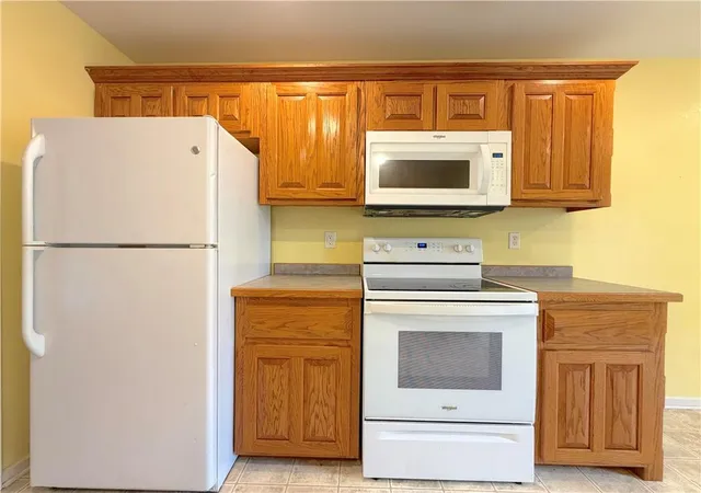 Photo 4 of Single family home for sale at 14 Sandi Cir, Dearborn, MO 64439 | MLS# 2635655 | Listing updated on 2026-10-05