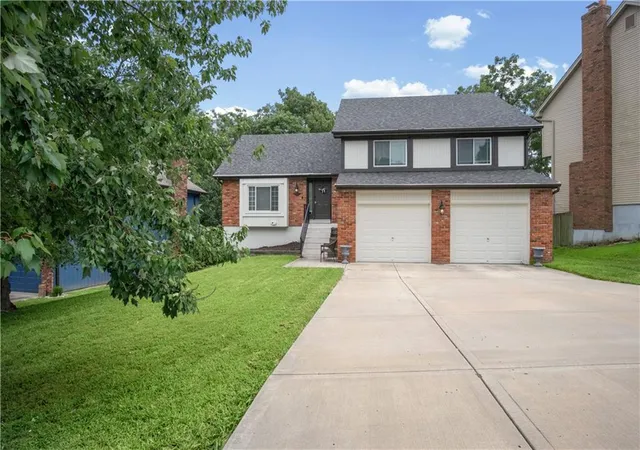 Photo 36 of Sale Pending at 6963 N Atkins Ave, Kansas City, MO 64152 | MLS# 2635657 | Listing updated on 2026-08-29