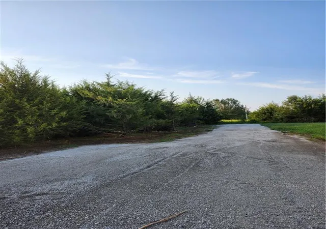 3rd image of 157 S Linn Valley Dr, Linn Valley, KS 66040 | MLS# 2635662