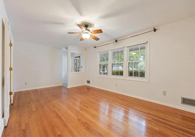 2nd image of 5317 Lucille Ln, Shawnee, KS 66203 | MLS# 2635675