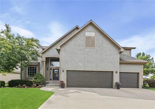 1st image of 21719 W 99th Ter, Lenexa, KS 66220 | MLS# 2635678