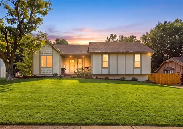 Photo 1 of Sale Pending at 408 Nw Moore St, Lees Summit, MO 64081 | MLS# 2635680 | Listing updated on 2026-09-02