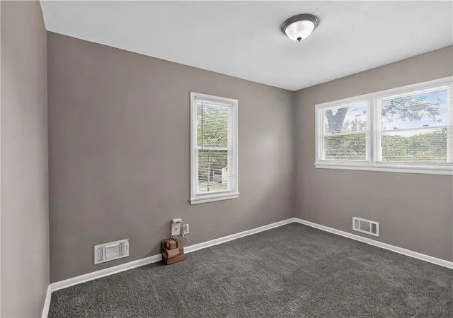 Photo 4 of Single family home for sale at 1420 E 82nd Street, Kansas City, MO 64131 | MLS# 2635692 | Listing updated on 2026-10-01