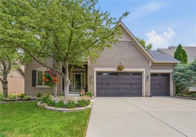 2nd image of 16025 Eby St, Overland Park, KS 66085 | MLS# 2635695