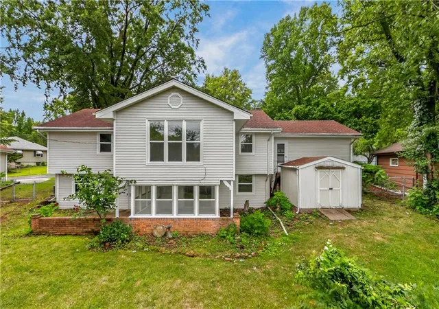 Photo 3 of Single family home for sale at 10300 E 72nd Street, Raytown, MO 64133 | MLS# 2635705 | Listing updated on 2026-09-19