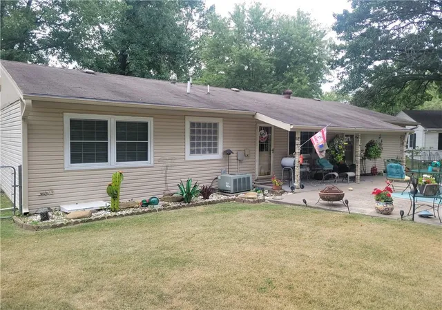 2nd image of 203 Fireside Dr, Arma, KS 66712 | MLS# 2635706